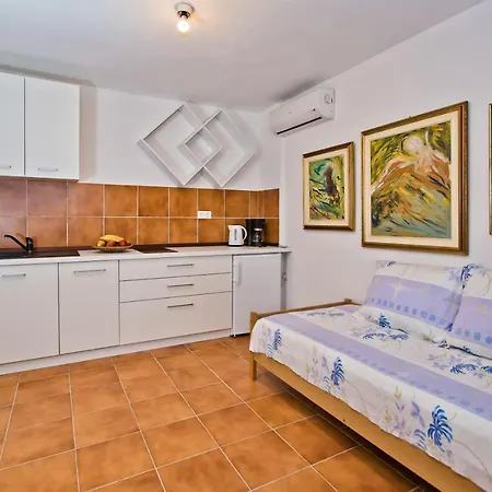 Castle Stambuk Apartment *