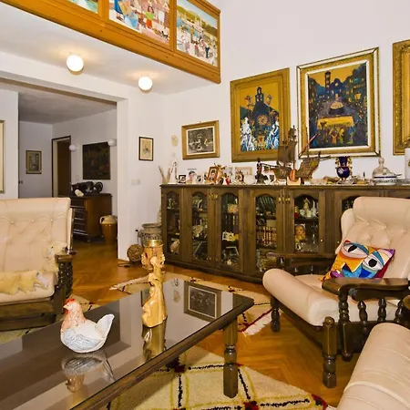 Castle Stambuk Apartment