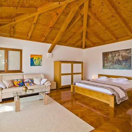 Apartment Castle Stambuk *