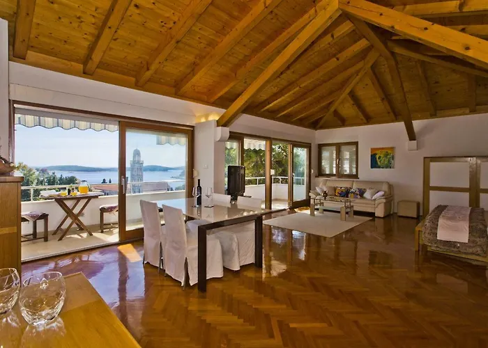 Daire Castle Stambuk