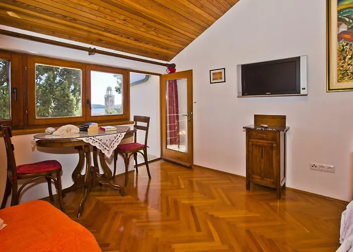 Castle Stambuk Daire *