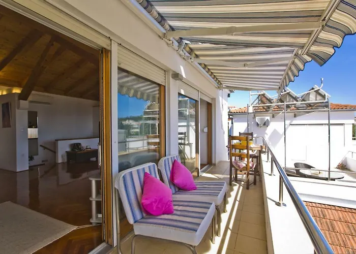 Castle Stambuk شقة هفار