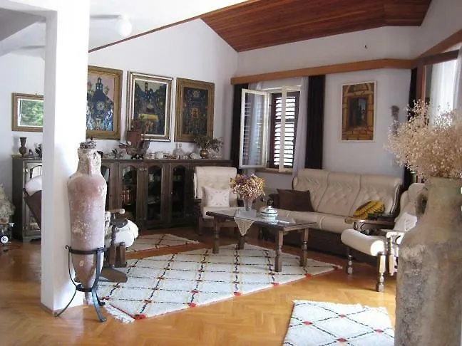 Castle Stambuk شقة